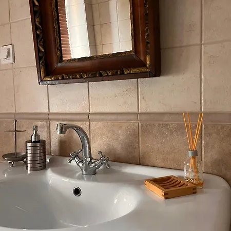 Κυανον Παραδοσιακή Μονοκατοικία Στην Φλώρινα