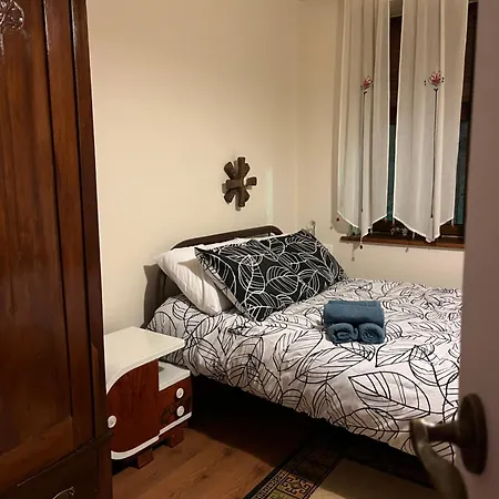 Κυανον Παραδοσιακή Μονοκατοικία Στην Φλώρινα *