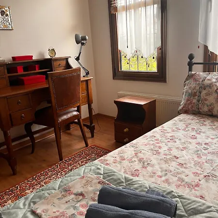 Κυανον Παραδοσιακή Μονοκατοικία Στην Φλώρινα *