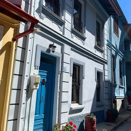 κυανον παραδοσιακή μονοκατοικία στην