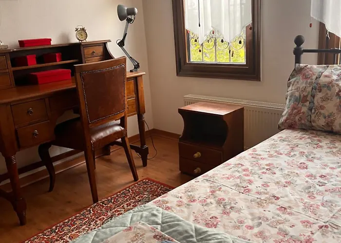 Κυανον Παραδοσιακή Μονοκατοικία Στην Φλώρινα * 弗洛里纳